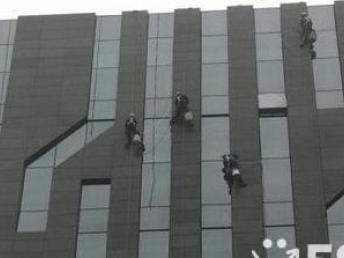 成都保潔服務 從住宅開荒到建筑清洗的全方位解決方案
